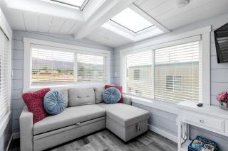 Escape to Red Mountain Bliss: Brand New Home in Apple Valley, Utah - 2