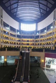 Luxury Studio above Mall on the 12th Floor - 7