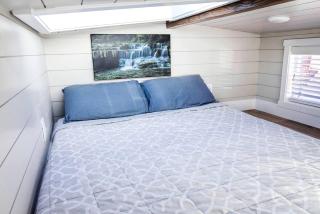 Apple Valley Oasis: Discover Delight in Our Convenient Tiny Home - 0