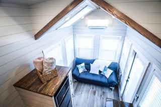 Apple Valley Oasis: Discover Delight in Our Convenient Tiny Home - 5