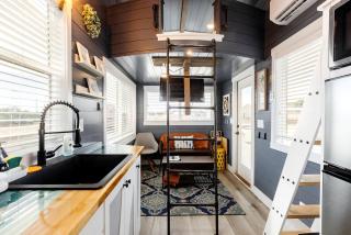 Secluded Bliss: Contemporary Tiny House with Deck in Apple Valley - 4