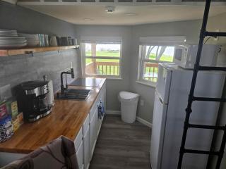 Cozy Lakefront Cabin with Private Beach Access Near Little Elm Beach, Little Elm TX - 7