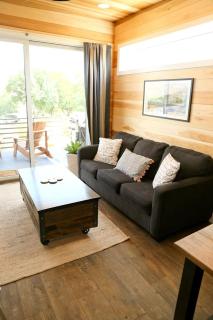 Modern Tiny House Rental for Unique Desert Getaway in Escalante, Utah - 6