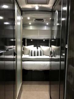 Fantastic Airstream with Fire Pit and Hot-tub in Orderville, Utah - 8