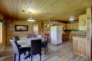 Rustic Cabin with Enormous Backyard and Marvelous Mountain Views in Buffalo, Wyoming - 8