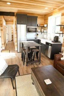 Spectacular Secluded Tiny House with Stunning Desert Views in Escalante, Utah - 3