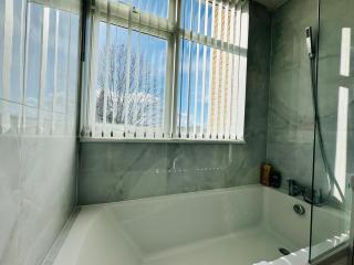 Studio Apartment Free Parking Prime Location - 1