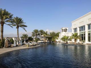 Raffles Al Areen Palace Bahrain - 8