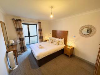 City Centre 1 Bed Apartment - 8