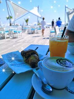 White Tower Mamaia - Beachfront Sea View Aparthotel - 5