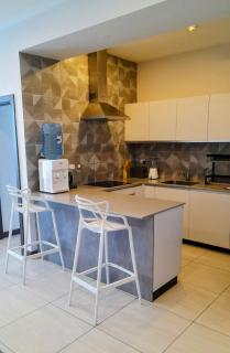 Luxury 2 Bedroom Apartment with Pool in Westlands, Skynest - 5
