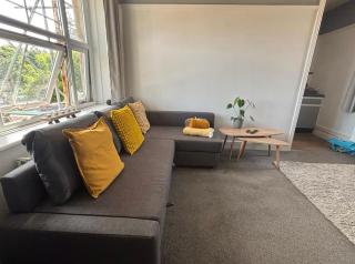 2 Bed Apartment Near Yeovil Hospital & Leonardo - 8