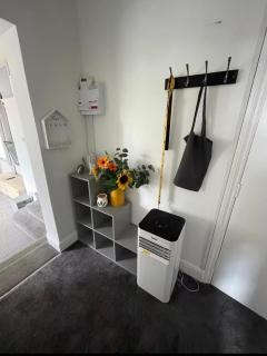 2 Bed Apartment Near Yeovil Hospital & Leonardo - 5