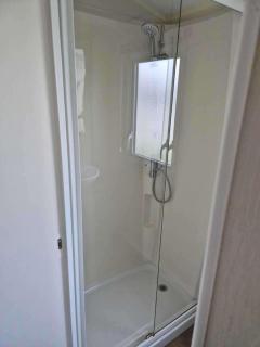 Caravan 163 sleeps up to 8 guests - 8