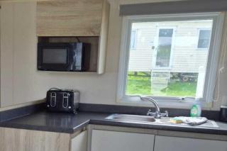 Caravan 163 sleeps up to 8 guests - 7