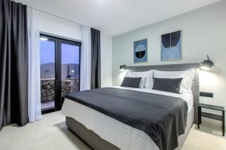 Authentic Premium Villa with Sea View and Heated Pool - 2