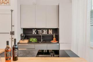 Golden Luxe - Modern Apartment next the beach - 7