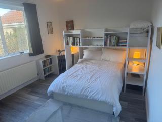 2-Bed Cottage Sleeps 5 - Pets Ok - Free Parking - 4