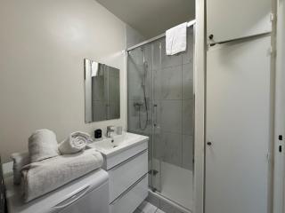 Cosy studio centre-ville & RER A - 8