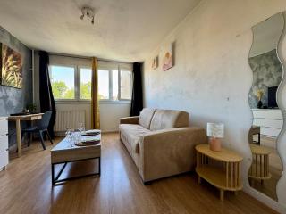 Cosy studio centre-ville & RER A - 1