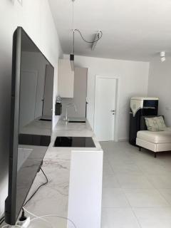 ENROOM Zambratija - 2
