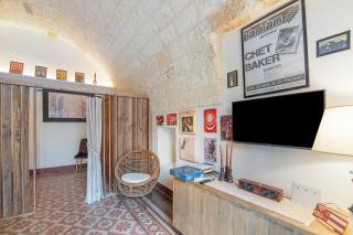 Jazzy House In Historic Centre - Happy Rentals - 2