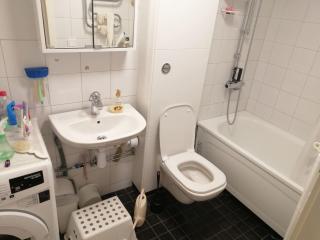 Cozy Guest Room in Green Uppsala - Walk to Central Station - 7