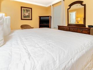 Island Winds West by Brett Robinson Vacations - 1