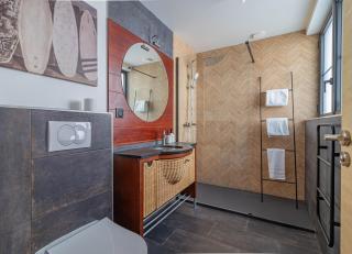 La Maison bleue Domainedecolomban - 9