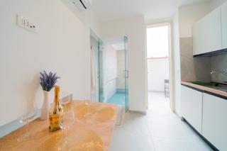 Sicilian Jacuzzi stay - 2BR - 2