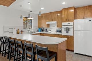 Schubert Haus - 2 BLKS to Main St Hot Tub & Pool - 3
