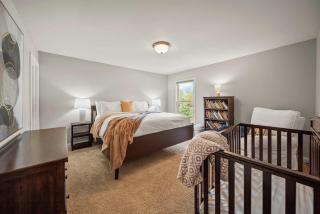 Spacious home with fireplace - BBQ grill - 6