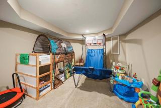 Spacious home with fireplace - BBQ grill - 1