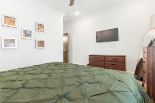 Seize the Stay Creole Cottage Main - 8