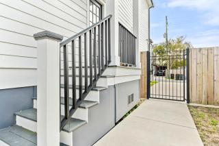 Seize the Stay Creole Cottage Main - 4
