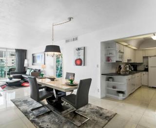 Beachfront Penthouse with Direct Ocean Access - 1