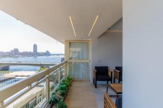 Relaxing Nile Views and Prime Cairo Location - 4