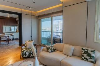 Spacious Apartment with Stunning Nile Views - 4