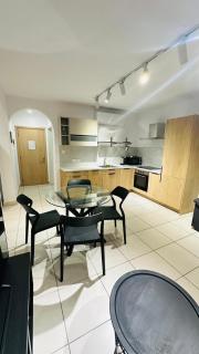 Modern 2BR Apartment in Msida near Skate Park - 0
