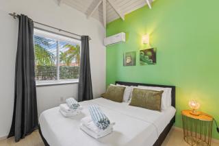 Relaxing Three-Bedroom Villa with Pool at Piscadera Resort - 1