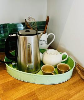 Modern Maple Flat - 7