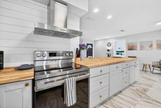 Sonnenhaus! 2 Blocks from Beach Access! - 2
