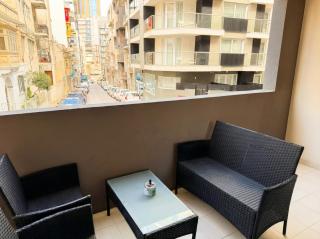 Deluxe 2 Bedroom Apartment - 4