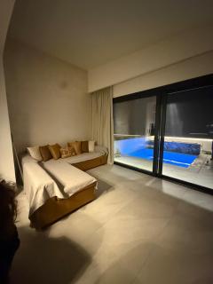 Black Diamond Luxury Suites Private Pool & Coastal Elegance - 2