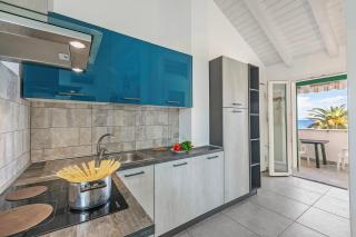 Paolo & Elisa - Sea Front Apartments - 6