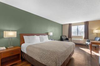 Econo Lodge Longmont East - 3