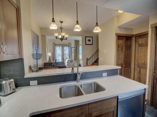 208 Fire Mountain 3 Bdrm 2 Level - 1