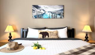 Rocky Mountain Retreat - 2 bed 2 bath - 7