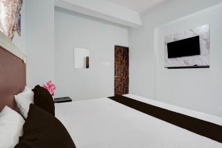 SPOT ON Hotel Royal - 2