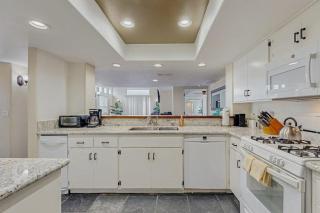 Great Balboa Penninsula Home II - 2